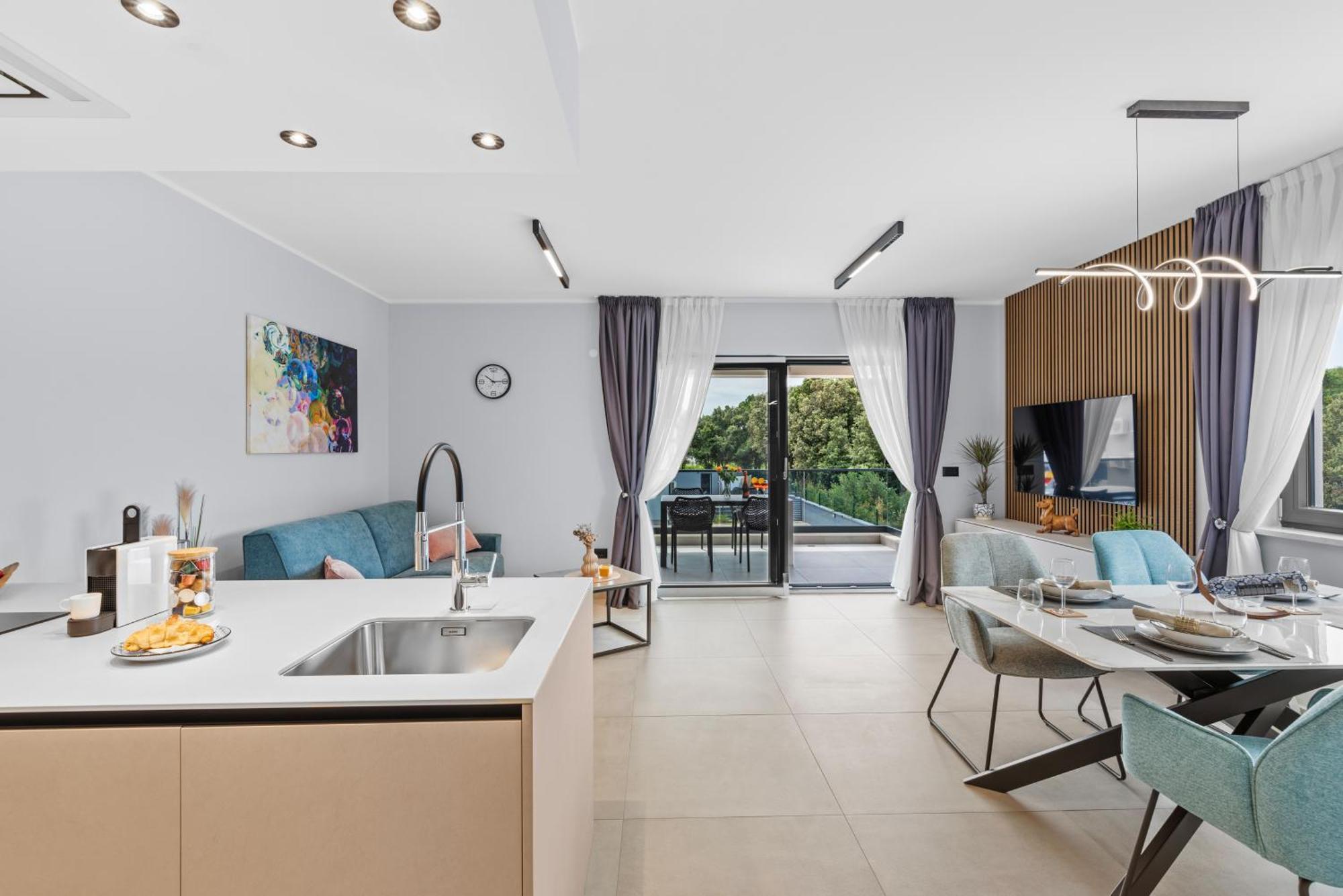 Alex Luxury Apartments Rovinj Bagian luar foto