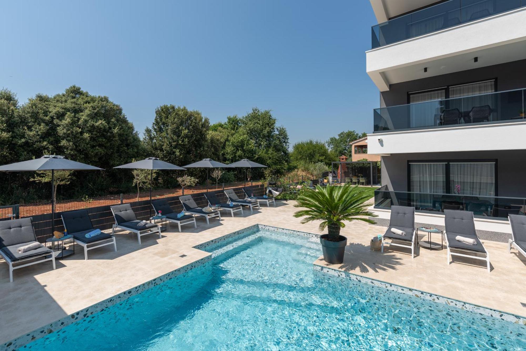 Alex Luxury Apartments Rovinj Bagian luar foto